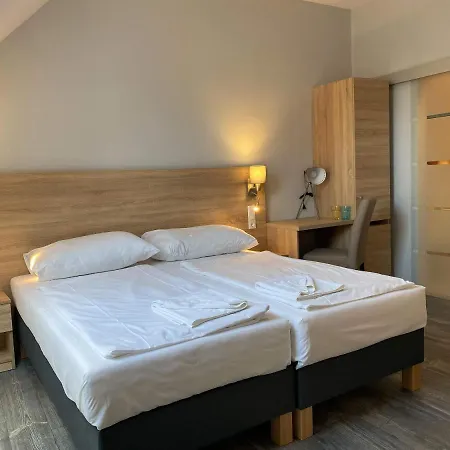 Bed and Breakfast Kis Szieszta Panzio Balatonboglár Esterno foto