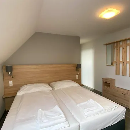 Bed and Breakfast Kis Szieszta Panzio Balatonboglár Esterno foto