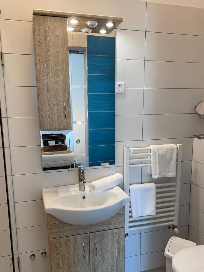 Kis Szieszta Panzio 3* Балатонбоглар